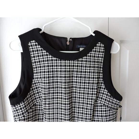 NWT Tommy Hilfiger Sleeveless Sheath Dress - Picture 2 of 7